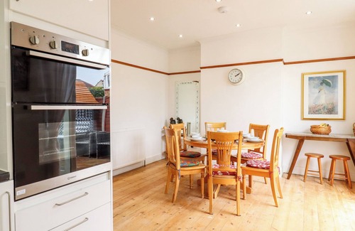 Southend-on-Sea House | NINETY EIGHT, family friendly, with a garden in Southend-On-Sea