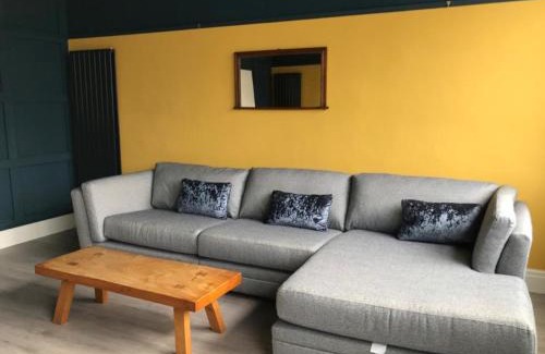Riverside House | Ninian Park Road