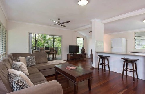 Stuart Park House | Ninteen on Nudl - Tropical style living