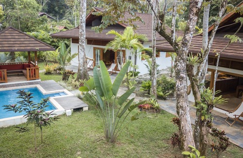 Chiguata Ski Chalet | Nirvana House. Tropical balinese style house