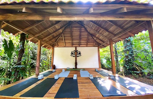 Chiguata Ski Chalet | Nirvana House. Tropical balinese style house