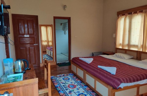 Paro Hotel | Nirvana Lodge