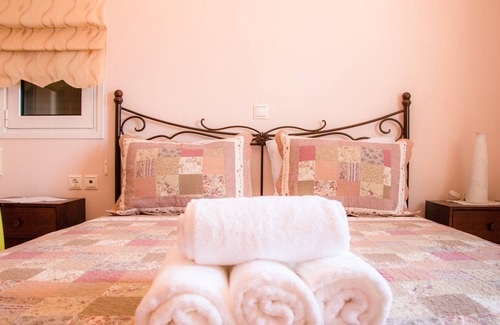 Pefki Villa | "Nista House" a great Villa with sea view