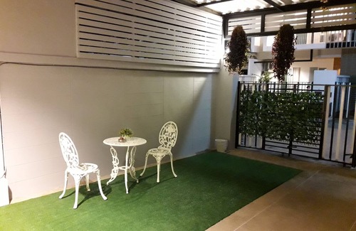Hai Ya House | NN CHIANGMAI HOUSE 2 storey townhome located near Night Bazar