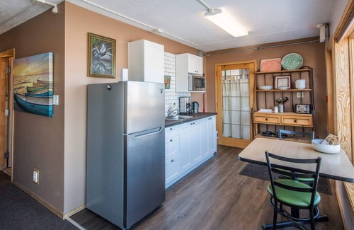 Yellowknife Apartment | NN - The Aurora Bayside Inn, 3 Bedroom Suite