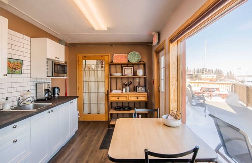 Yellowknife Apartment | NN - The Aurora Bayside Inn, 3 Bedroom Suite