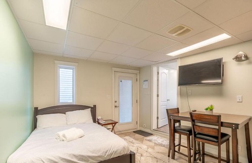 Yellowknife Apartment | NN - The Hideaway - Yellowknife 1-bed 1-bath