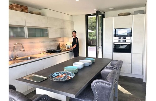 Totara North Cabin | No.1 in far North Whangaroa Top Luxury- Cosy retreat "Kauri Hill Estate" Lodge
