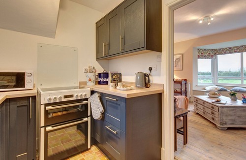 Swaffham Apartment | No 1 , Sparham Hall - sleeps 5 guests in 3 bedrooms
