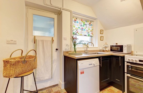 Swaffham Apartment | No 1 , Sparham Hall - sleeps 5 guests in 3 bedrooms
