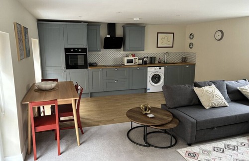 Huntingdon Apartment | No. 18 - 2 Bed Town Centre Apartment