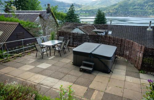Cairndow House | No 2 Planetree
