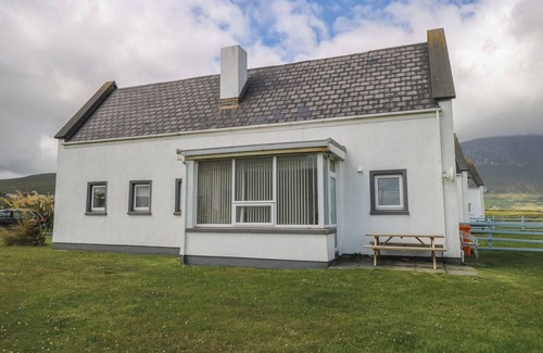 Keel Cottage | NO.3 BEACH COTTAGES, pet friendly in Keel, County Mayo