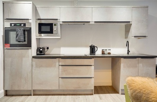 Berwick-upon-Tweed Apartment | No 3 @ The Rocket Rooms Apartments