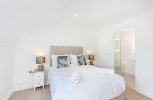 Felton House | No 8 - Goodwood - Uk47941
