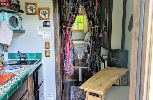Salmon House | No Fees! Riverfront Gypsy Wagon on Mini Donkey Ranch!