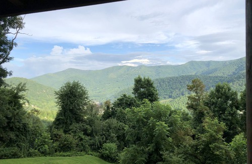 Valley Creek Run Cabin | NO LONGER TAKING NEW BOOKINGS. Any requests will be declined.