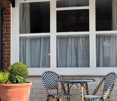 Pewsey Apartment | No48 - Luxe Victorian Shop Conversion in Pewsey