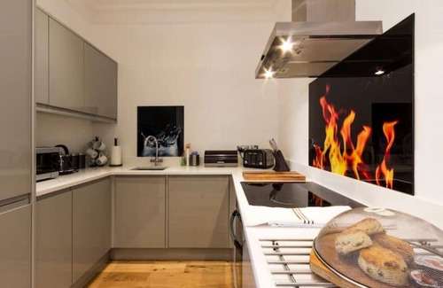 Whitstable Apartment | No5 Contemporary Coastal Apartment