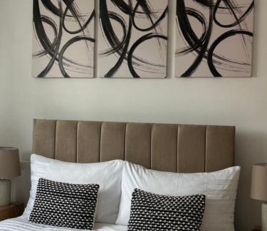 Worcester House | no6 overnight stays free onsite parking