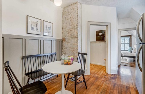 Old North End Apartment | Noble Summit BBQ & Fire Pit & Scenic Views
