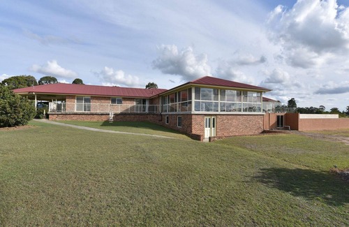 Allandale Apartment | Noble Willow Studio Lovedale. A Cosy Unique Wine Country Refuge