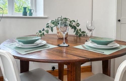 Axbridge House | Noddingway Cottage