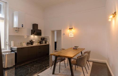 Wilmersdorf Apartment | Nofa Apartments - Altbau Apartments am Kudamm