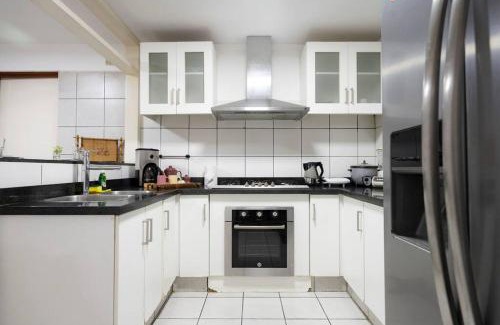 Miraflores Apartment | Nogales Family Apartments by Vibrant