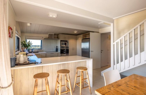 Oneroa House | Noll View | Stay Waiheke