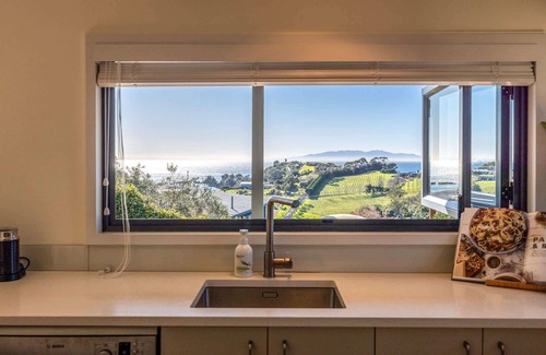 Oneroa House | Noll View | Stay Waiheke