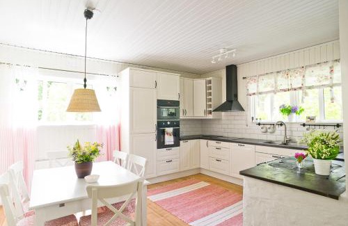 Bjorkoby House | Nommen Fishing Cottages