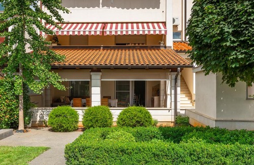 Valdebek Apartment | Nona's garden apartment