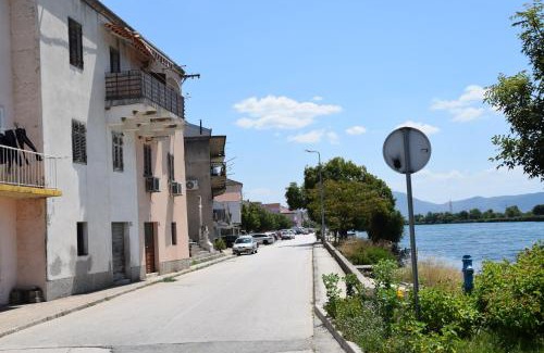 Komin Apartment | Nonna Kate