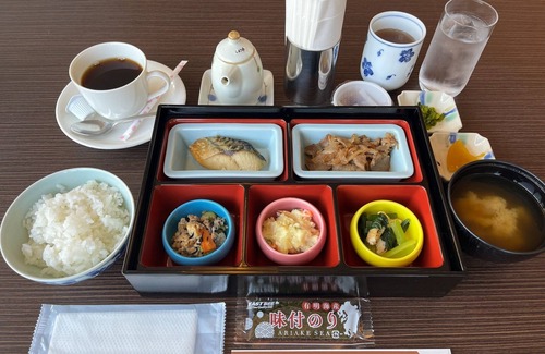 Higashi Ward Hotel | Nonsmoking double room Rice and bread you lik /Okayama Okayama