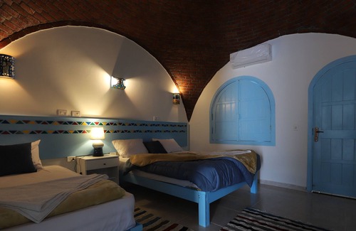Al Karnak Hotel | Noprea Boutique Hotel