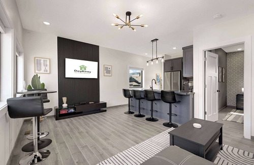 Northeast Minneapolis Apartment | Nordeast Alley Loft | Sauna | Game Room