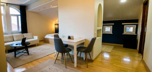 Deva House | NORDIC Home