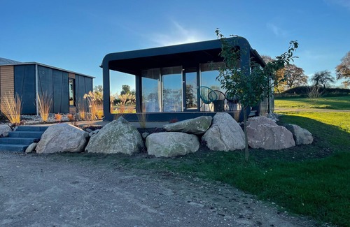 Belau Apartment | Nordic Loki on Lake Belau