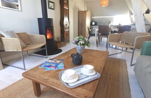 Hermanville-sur-Mer Apartment | Normandy Waterfront, fantastic view, direct access to the beach Appt 3 bedrooms for 6