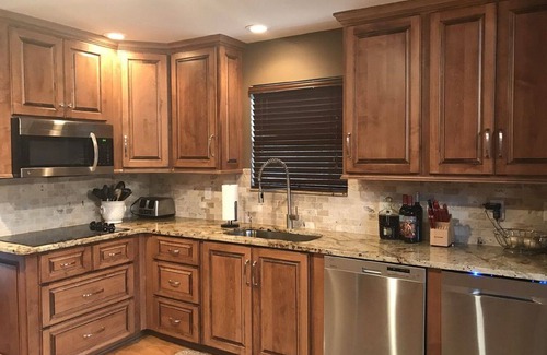 Lakeside Estates House | "”NORRIS LAKESIDE LOUNGE”