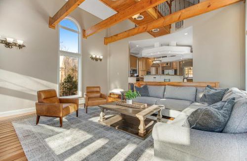 Rock Harbor House | Norris Oasis