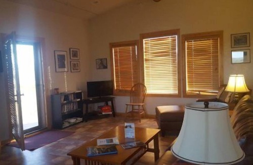 Clark House | North 40 Cabin, located on a working cattle ranch, with panoramic mountain views!