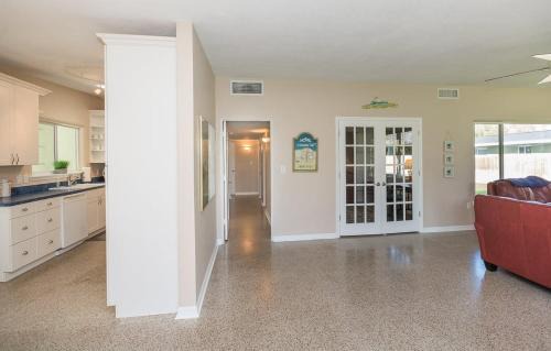 Coronado Shores House | North Beach Beauty - Lovely home across the street from the beach. 1814B