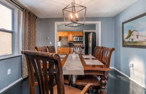 North Buffalo Apartment | North Buffalo Charming Apt Close to Everything