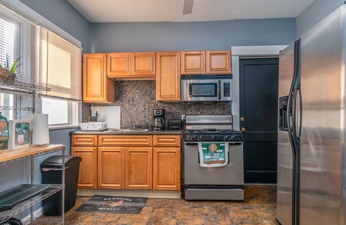 North Buffalo Apartment | North Buffalo Charming Apt Close to Everything