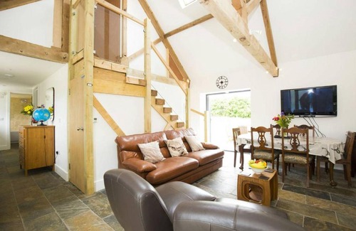 Staplefield Bed & Breakfast | North cottage · Country retreat in the heart of Sussex -Twineham