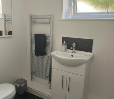 Macclesfield House | North Cottage Marlfields Hall, Stunning Location