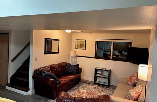 North East Apartment | North East Lake House Unit #3 with WiFi and Central Air Conditioning