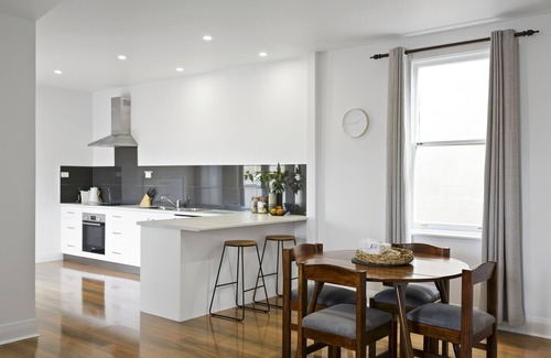 Launceston CBD Cottage | North Edge Cottage ~ Free Parking, City, Warm
